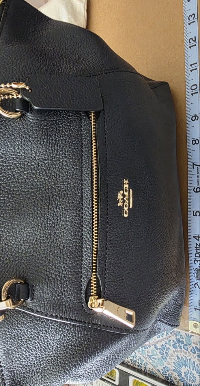 Coach Navy Pebbled Leather Shoulder Bag with Gold Hardware - Picture 3 of 4